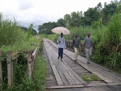 Singing under the rain - MALAWI