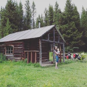 008 - La Petite Maison Dans La Vallée