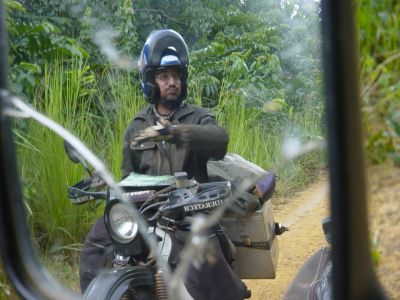 Gabon - Direction Libreville Moto R100GS JeanJacques