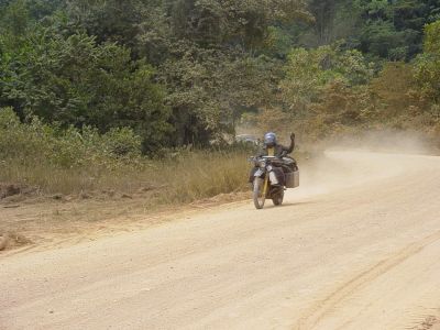 Congo - Direction Franceville Moto R100GS JeanJacques