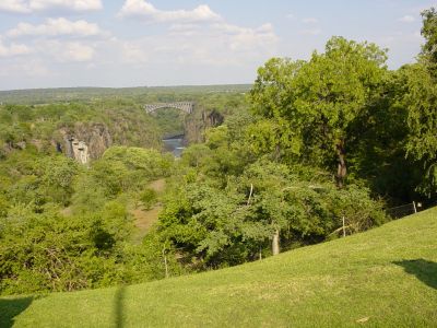 Zimbabwe - Victoria Falls en face les chuttes